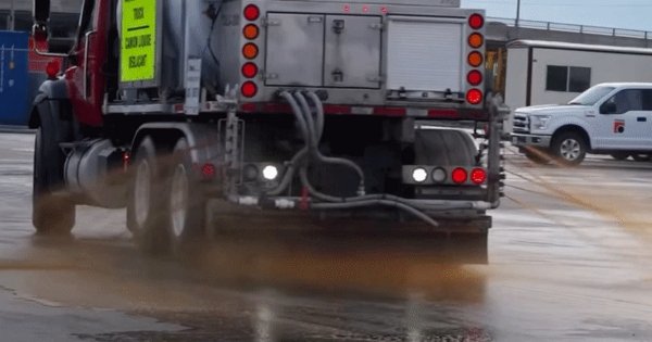 De-icing the roads with beet waste-water