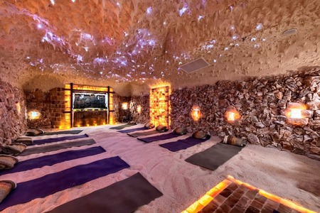 The Healing Oasis: Exploring the Benefits of Salt Spa Therapy